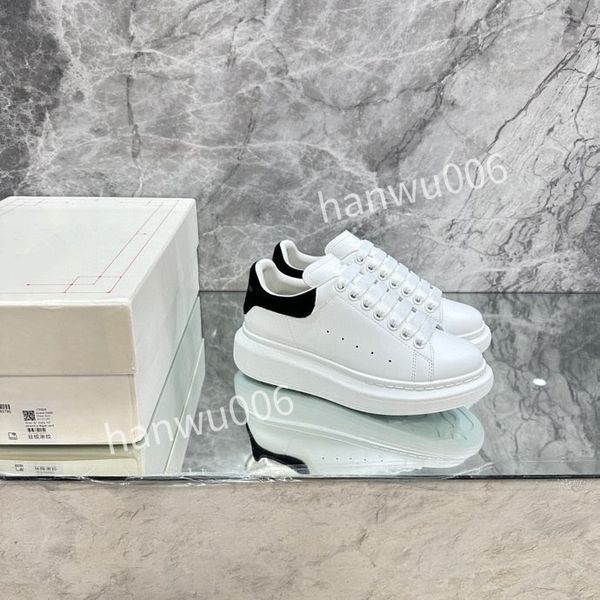 

2023new designer classic womans boot senior fashionable desert denim leather luxurious winter platform rubber high heels short boots thick, Black