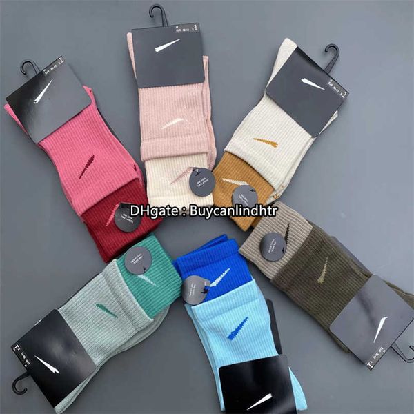 

fashion designers mens womens socks five pair luxury sports winter black and white grey mesh letter printed tiger head sock embroidery cotto