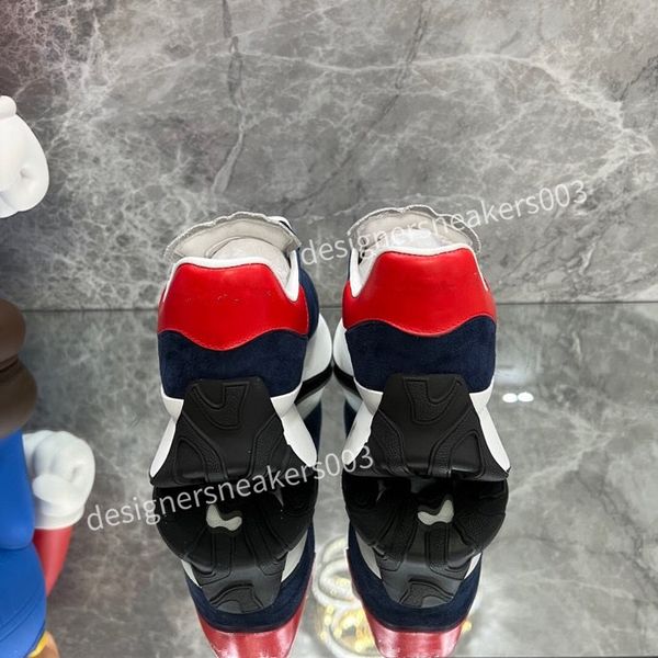

2023new designer running shoes sneakers foam runners womens shoes outdoor shoes mens shoes plate-forme white black men women suede casual sh