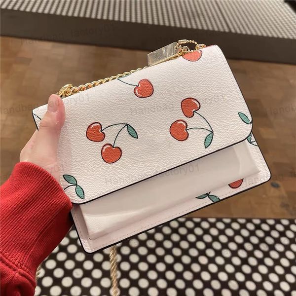 

luxury shoulder bags designer women fashion chain crossbody bag classic letters wallets stylish leather cross body purses luxurys bag