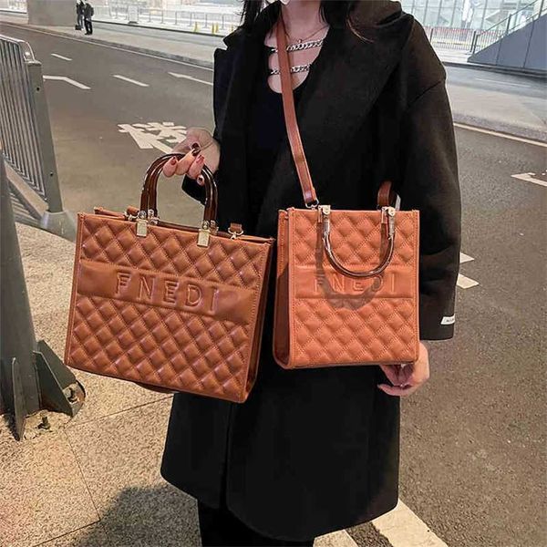 

2023 designer bag handbag explosive models handbags lingge hand autumn and embroidered wire lattice