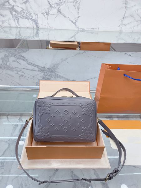 

2023 camera bag luxury designer women bag fashion shopping bag one shoulder handbag oblique luxury baroque relief satchel