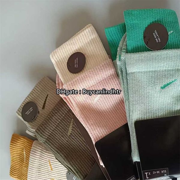 

professional elite basketball socks cushioned athletic sports crew xmo9, Black