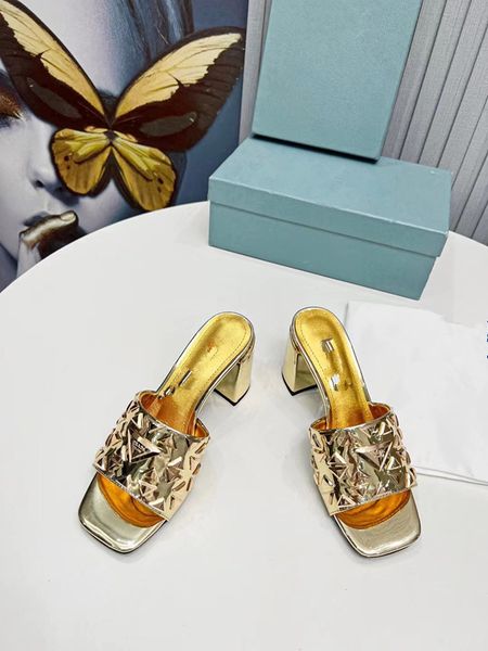 

designers women slippers patent leather high heels inverted triangle sandals pure color flip flops letter flat slide stylist shoes 0218, Black