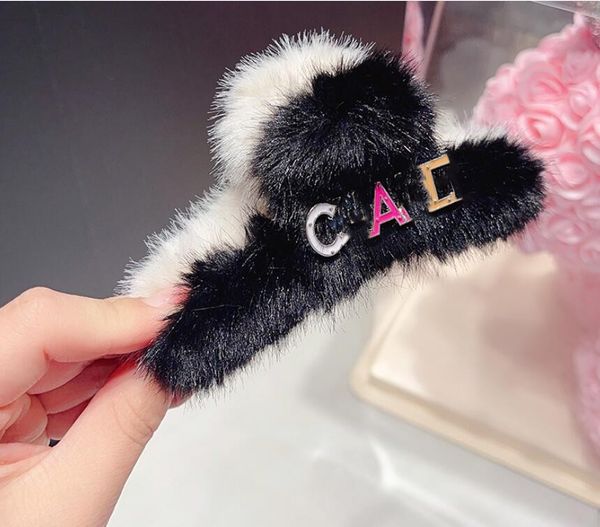 

luxury women plush hair clips designer women hairpin brand classic versatile sweet cool hair accessories tide, Black;brown