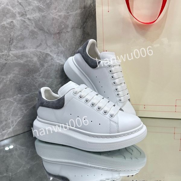 

2023new designer classic woman boot senior fashionable desert denim leather luxurious winter platform rubber high heels short boots thick, Black