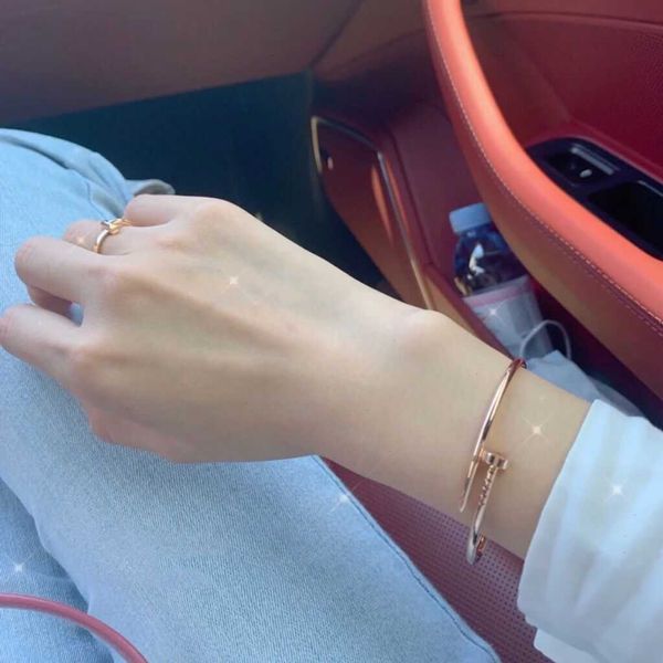 

designer carti bracelet bangle classic family style bracelet goddess fashion couple valentine's day gift fashion bracelet red, Black