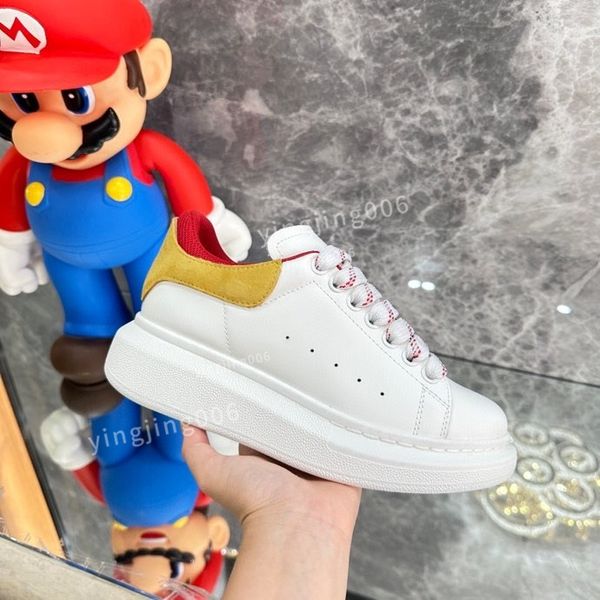 

2023new fashion brand casual shoes shoes retro men's leather lace up fashion printing coach sports women's small white shoes, Black