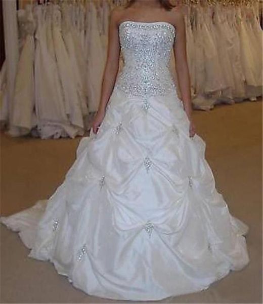 

2021 new stock crystal strapless ball gown wedding dresses with appliques beaded plus size bridal gowns bm674690083, White