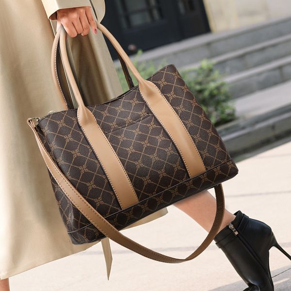 

womens bag 2023 new womens handbag simple high sense one shoulder crossbody bag womens factory wholesale