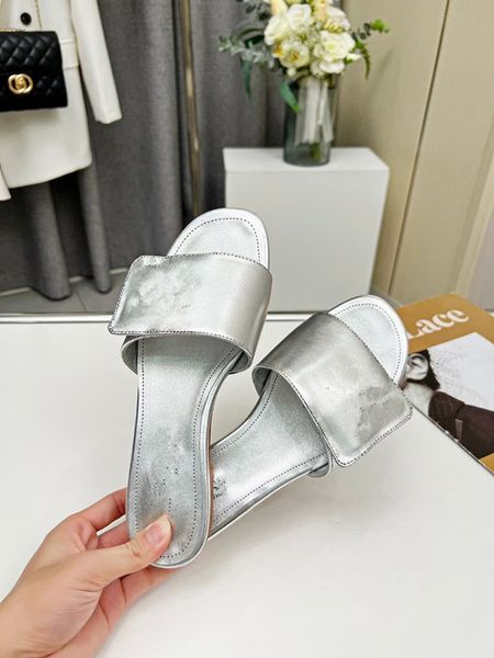 

leather slipper luxury classic sandbeach sandals summer women leisure slippers designer brand flat bottom sandal fashion lady outdoor flip-f, Black