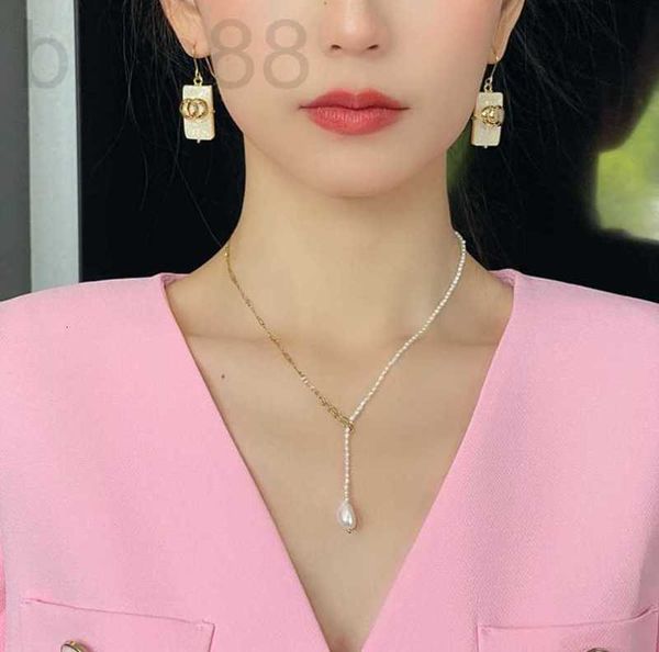 

charm designer grandma new style small fragrant wind ear hooks fashion long earrings women's white classic ins earstuds u55y, Golden
