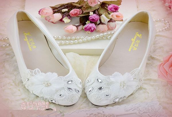 

luxury crystals wedding shoes woman pumsp white lace flowers kitten heels women shoes low heels 2018 bridal shoe pump9882313, Black