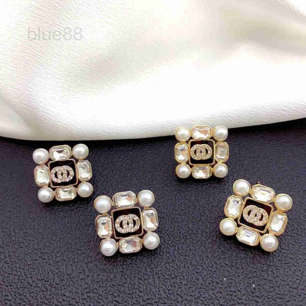 

charm designer small fragrance light luxury letter design sense pearl double earrings geometric square french versatile ik7q, Golden
