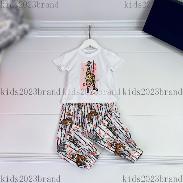 

2023 summer kids sets giraffe t shirts with long pants two pieces sets designer children sports wear white t shirts boys mosquito pants high