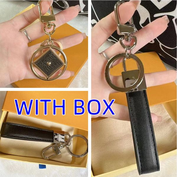 

classic keychains designer mens women carabiner key chain circle flower keyrings couple lovers keychain leather pendants lanyards for keys w, Silver