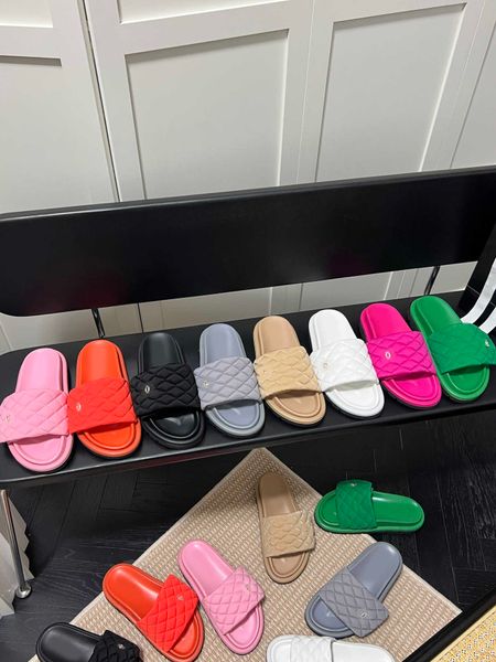 

slipper designers pool pillow mules women men famous sandals sunset flat comfort mules padded plaid quilted lattice slippers fashionable eas, Black