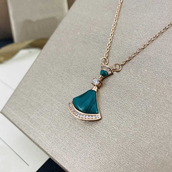

xury designer fan necklace diamond white pink green chalcedony small skirt women's elegant jewelry women's valentine's day, Black