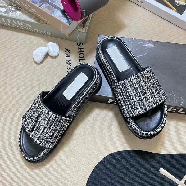 

sandals woman slippers platform stylish metal decor classic plaid fashion classics sandal womens slipper shoes slide, Black