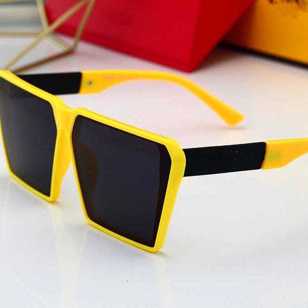 

new yellow large frame fashion men's and women's wide leg sunglasses avant-garde glasses, White;black