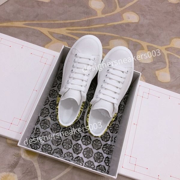 

2023mens designers shoes outdoor mens skateboard shoes one knit wheat black white casual sports joint sneakers