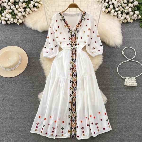 

Casual Dresses Retro Elegant Bohemia Chic Embroidery Floral Dress A-line Drawtring Vestidos Slim Women Spring Autumn Beach Vacation Robe, White