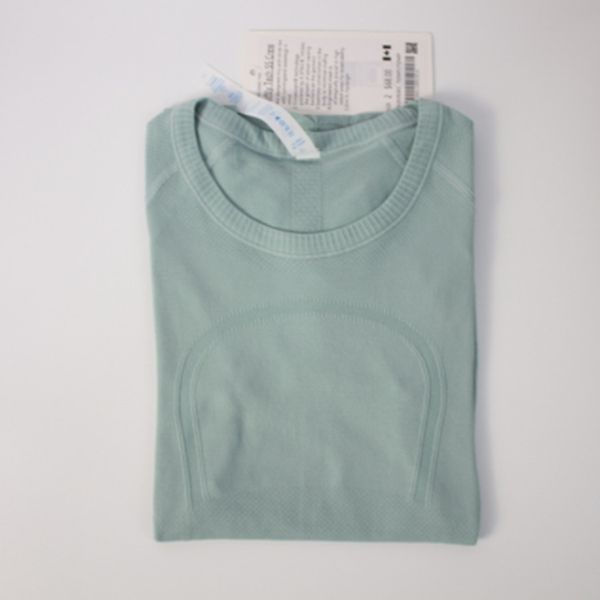 

yoga womens sports high-elastic breathable running t shirts wear swiftlys tech ladies tshirts moisture wicking knit high elastic fitness fas, White