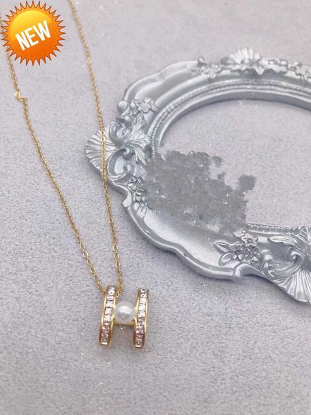 

2023 trendy deluxe letter pendant pearl choker necklace 316l stainless steel gold silver rose filled love girls women wholesale christmas je