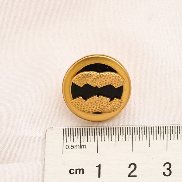 

charm channel womens small size earring 18k gold plated stud earrings wedding party gift jewelry 2023 new black love earrings stainless stee, Golden