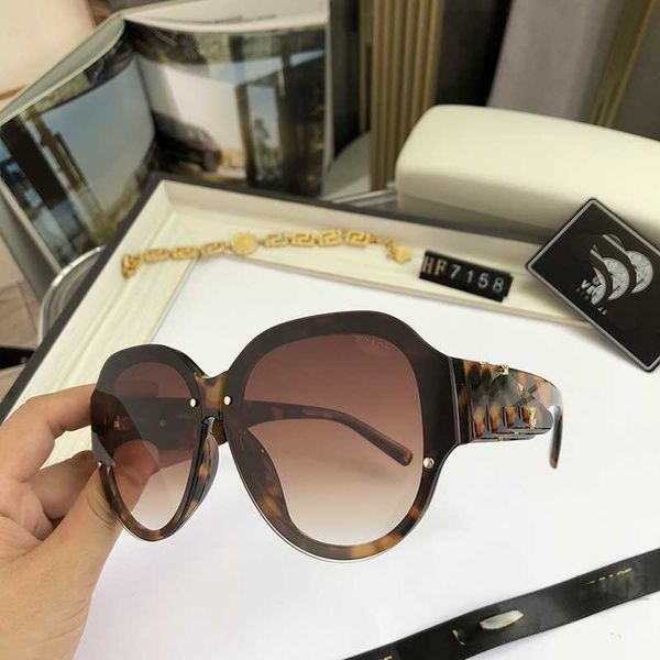 

2023 designer versage sunglass vercace sunglasses ens sage mens punk metal fashion fashion baseball sunglasses fashion 2023, White;black