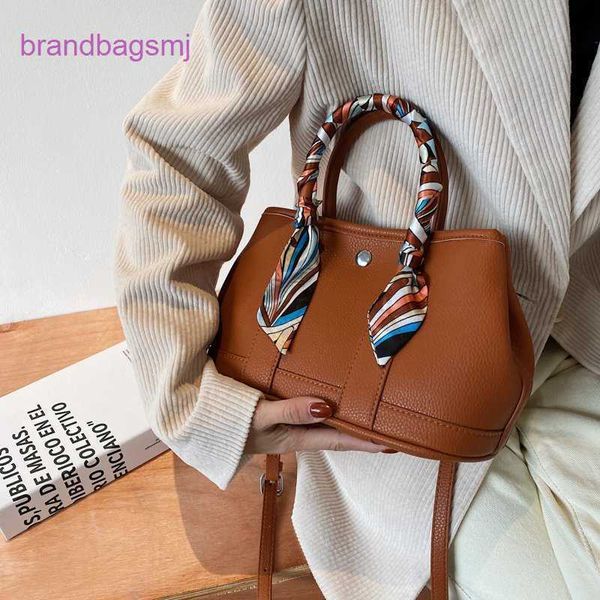 

original designer handbags hermm 2023 new simple litchi silk scarf single shoulder messenger fashion street slarge capacity trendy female