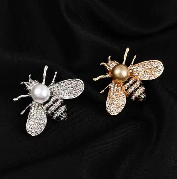 

classic delicate famous brand design series brooch women little bee brooches crystal rhinestone pin brooch jewelry gifts for girl, Gray