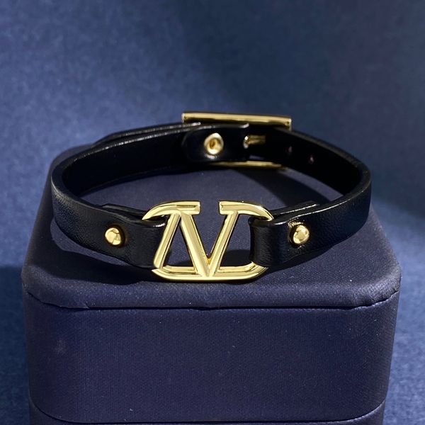 

designer letter v logo bangle bracelets jewelry luxury women fashion jewelry metal valentinoity day woman man charm bracelet gift tnh, Black