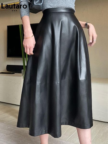 

capris lautaro autumn high waisted long leather skirt women with button a line black midi soft light faux leather skirts for women 2021, Black;white