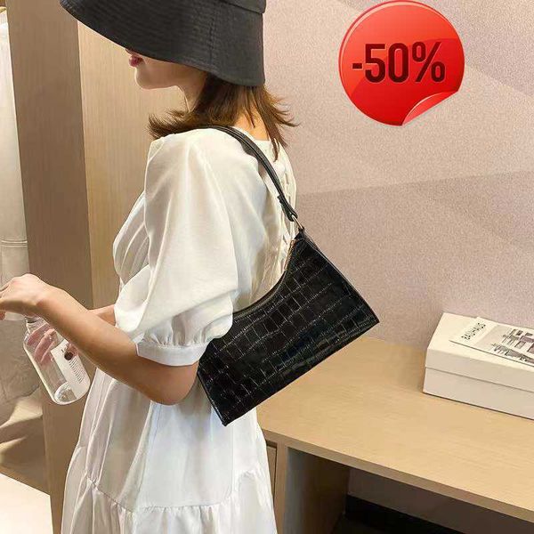 

woman crocodile bags designer shoulder bags fashion alligator baguette small handbag purse lady handbags tote bag 2022 new hot