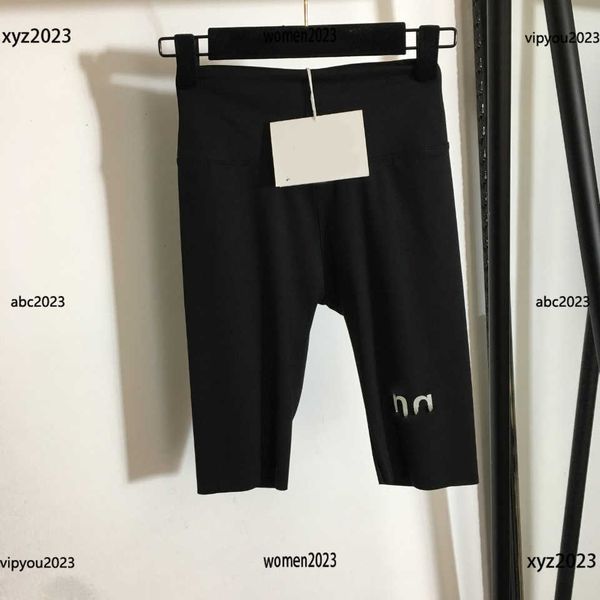 

womens designer clothing designer summer shorts reflective letter printing yoga fitness pants elastic slim fitting quarter shorts, Black
