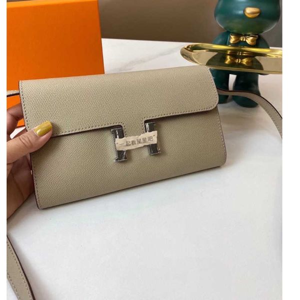 

the new women's cross grain cowhide one shoulder messenger be used s wllet or hndbg