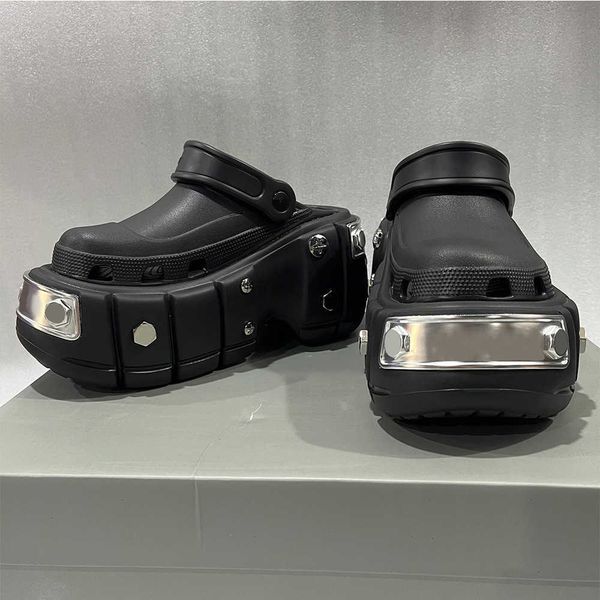 

womens mens hard croc sandal in black special slipper for famous designers sandals beach swimming pool casual fashion punk style foam shoes