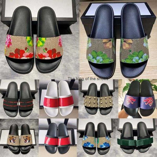 

2023 sandalsmen women slippers designer slides sandal flat blooms strawberry tiger bees green red white web beach flip flops flower box 2023, Black