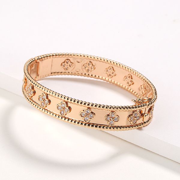

signature designer bracelet bracelets van clover bracelet four-leaf kaleidoscope three-color gold diamond bangle for women valentine's, Black