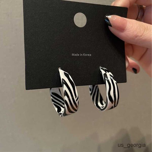 

stud fashion exaggerated zebra pattern earrings for women personality ear ring party jewelry new trend, Golden;silver