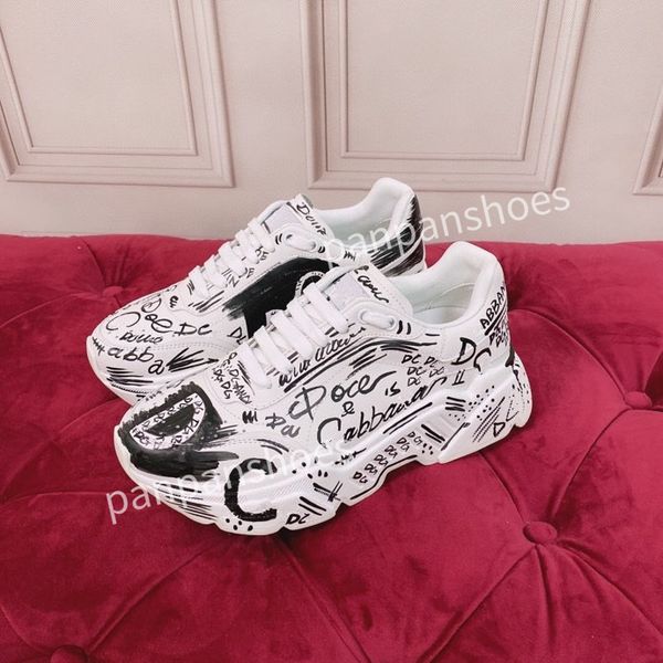 

2023new fashion casual shoes mens designer leather lace-up sneaker fashion lady flat running trainers letters woman shoes platform mens gym, Black