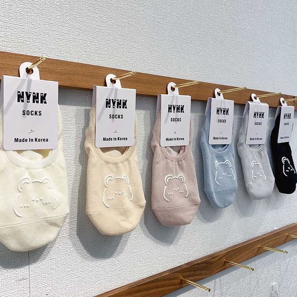 

socks and outer inner anti slip foot surfaces are dry and sweat boat invisible and breathable cotton one pack of ten pairs, Black;white