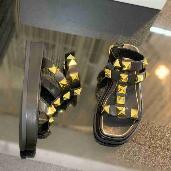 

designer beach shoes valentinoity leather slippers women fashion sandals v platform pool slides indoor outdoor shoes woman footwear aladj