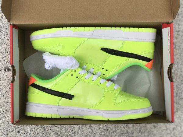 

2023 basketball shoes limited edition dk low glow in the dark skateobard designer shoes white light green fashion sport zapatos sneakers com