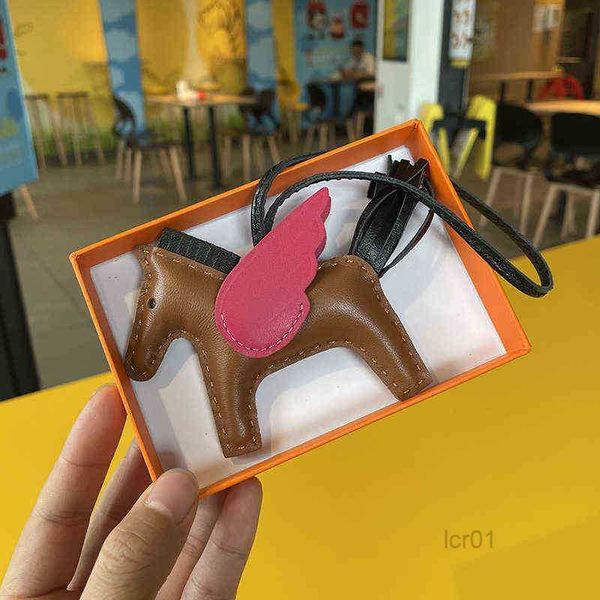 

swift sheepskin horse bag charm keychains luxury paddock keyring real leather nano pegasus pendant wing flying ornament, Silver