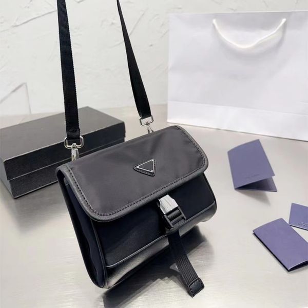 

new fashion designer bag nylon cloth casual simple satchel neutral trend multi-functional small backpack