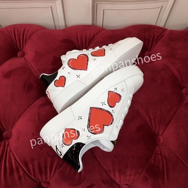 

new fashion brand casual shoes women designer leather lace-up sneaker fashion lady flat running trainers letters womans shoes platform men g, Black