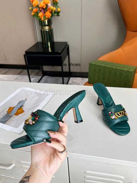 

2023 sandalsmedium 20232023ity classic heel slippers women's leather party fashion metal matching fashion designer plus size 35-43, Black