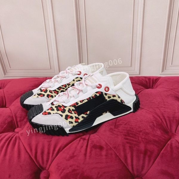 

fashion designer casual shoes for men flat sneakers low panda black grey fog chunky triple dunks strange love